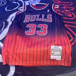 Color Red -Large-NBA jersey 