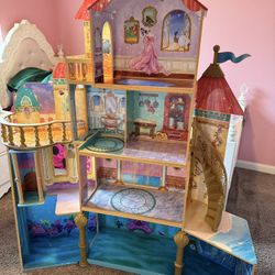 Doll House 