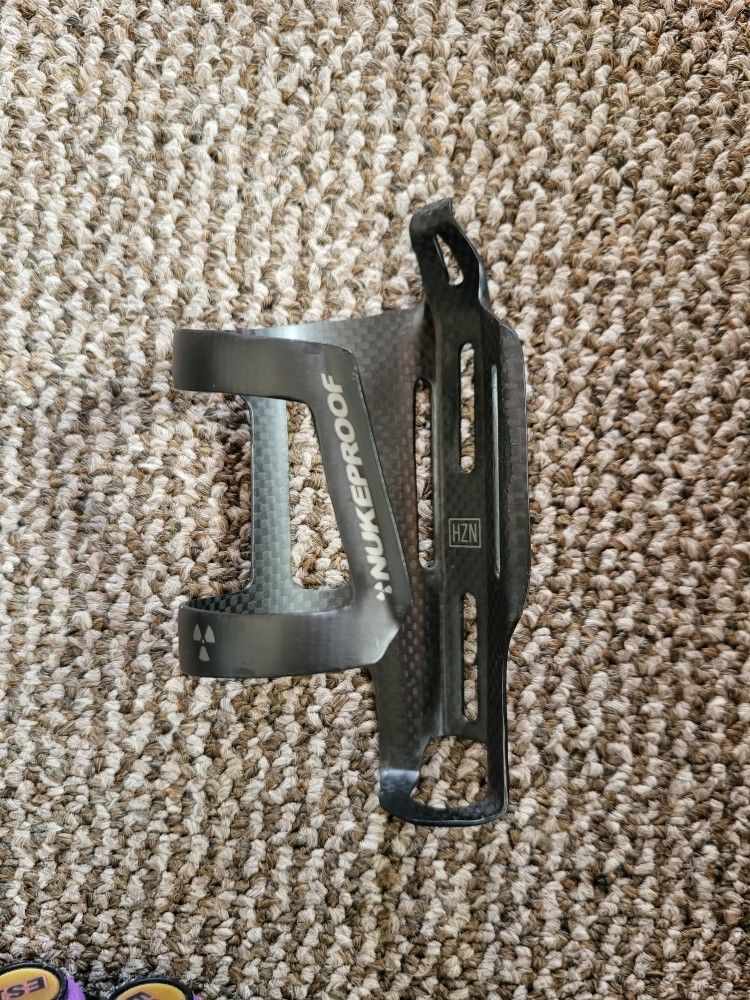 NUKEPROOF Carbon Side Bottle Cage 