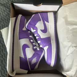 Nike Air Jordan 1 Purple Venom White 6.5 Y 