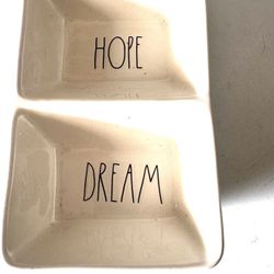 Three-Piece Set Of Ray Dunn Artisan Collection