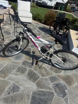 Girls bike