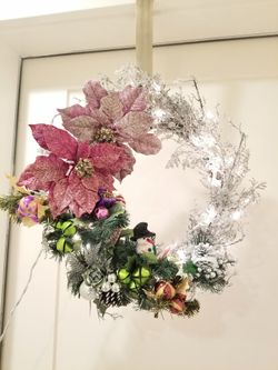 $10 Customizable Silver Wreath with Lights