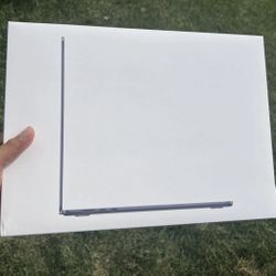 15” Apple MacBook Air laptop m4 chip 16gb 256gb 