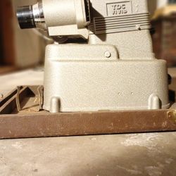vintage three dimensions company slide projector