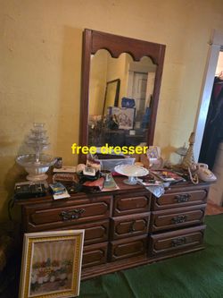 Free dresser