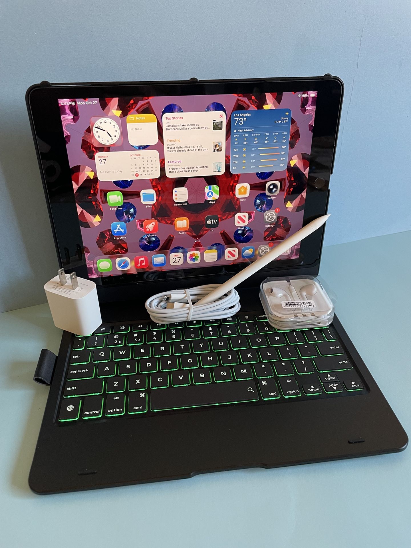 Apple IPad 9th Generation (10.2” Retina /Touch ID /IOS 18/ 2021 Model) 64GB with Pen, Keyboard & Accessories