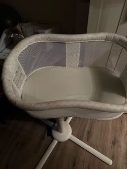 Halo 360 swivel bassinet