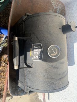 Charcoal smoker