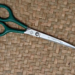 LovinPet Pet 7" Curved Scissor Right/Left-Handed Pet Round-Tip Grooming Stainless Steel Safety Trimming Shears for Dogs and Cats (Easy use Curved Scis