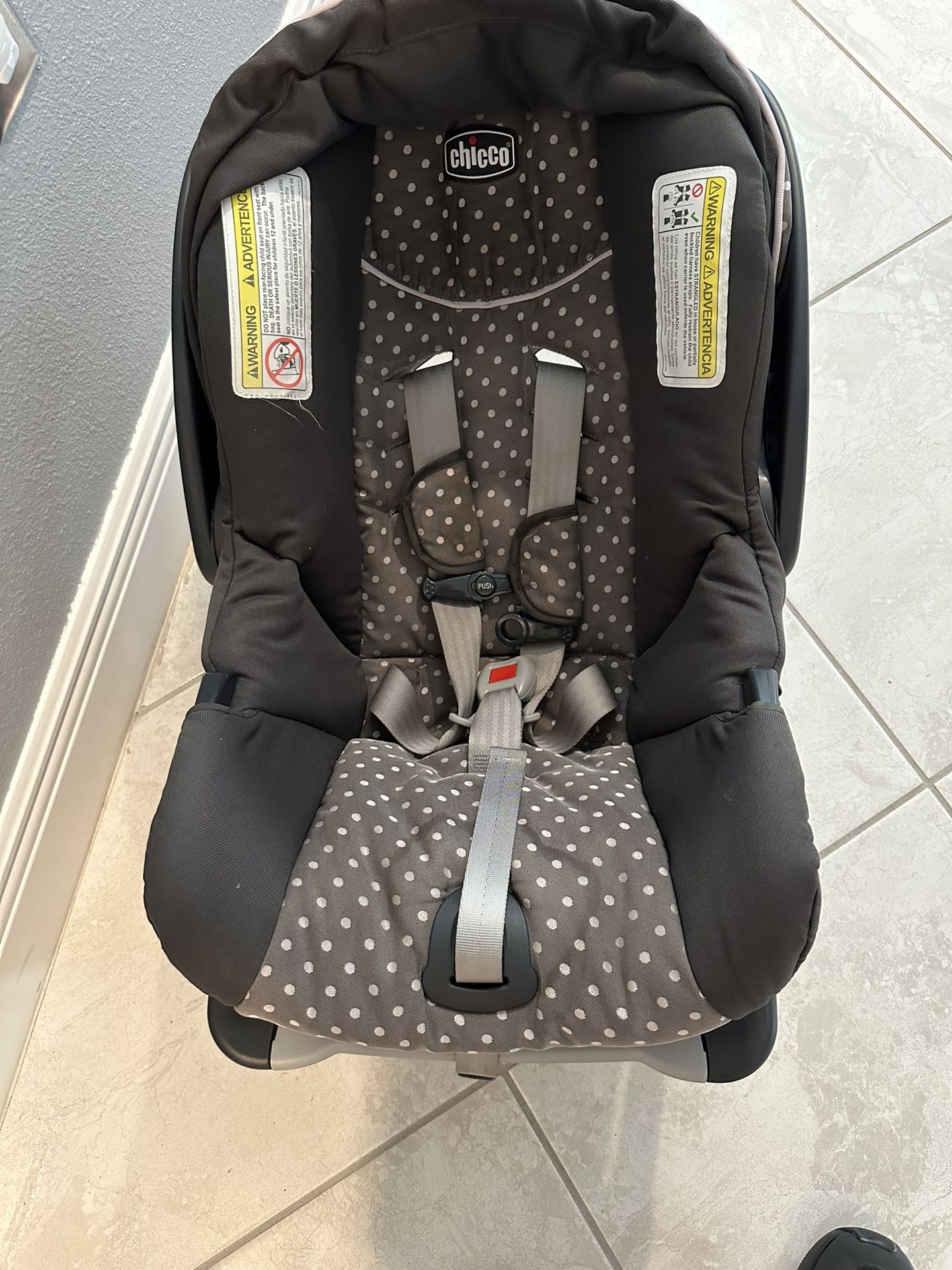 Chicco KeyFit 30 Infant Car Seat and Base Rear-Facing Seat for