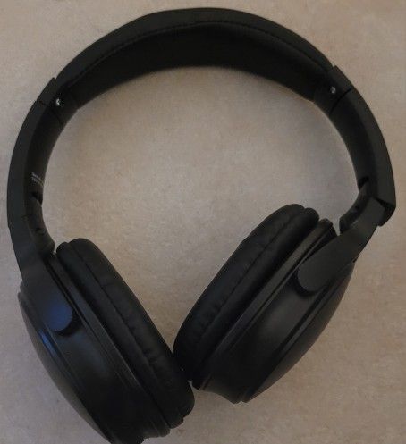WIRELESS BLUETOOTH HEADPHONE