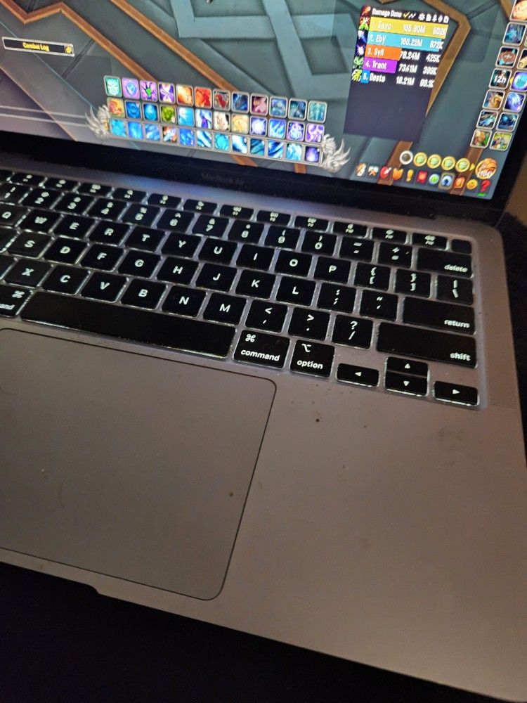 Macbook M1
