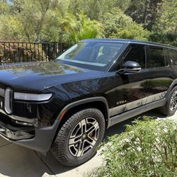 2024 Rivian R1S Quad Launch Edition