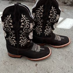 White diamond boots women’s