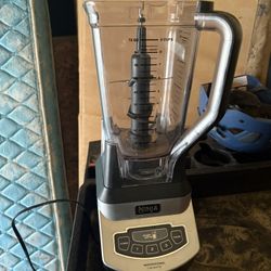 Ninja blender (missing lid)