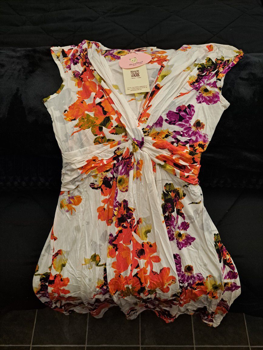 New White With Flowers Summer Dress Large