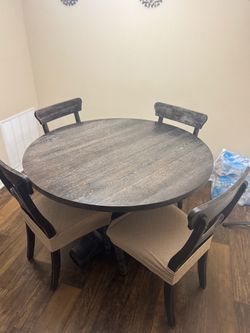 Round Dining Table Set with 4 Chairs
