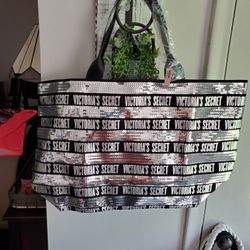 New VS Sequin Tote W Zippered Pouch