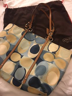 Coach shoulder bag