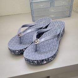 Michael Kors Size 7