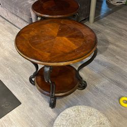 Round Corner Table 