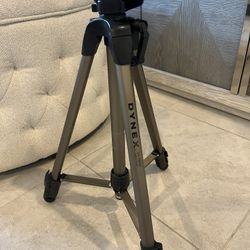 Dynex DX-TRP60 Camera Tripod