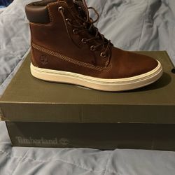 Women timberland boots 8.5