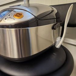 Zojirushi rice cooker.