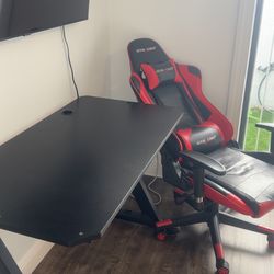 GTRacing Chair and a gaming desk