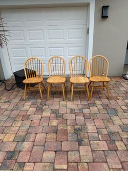 4 wood spindle chairs - excellent condition $120