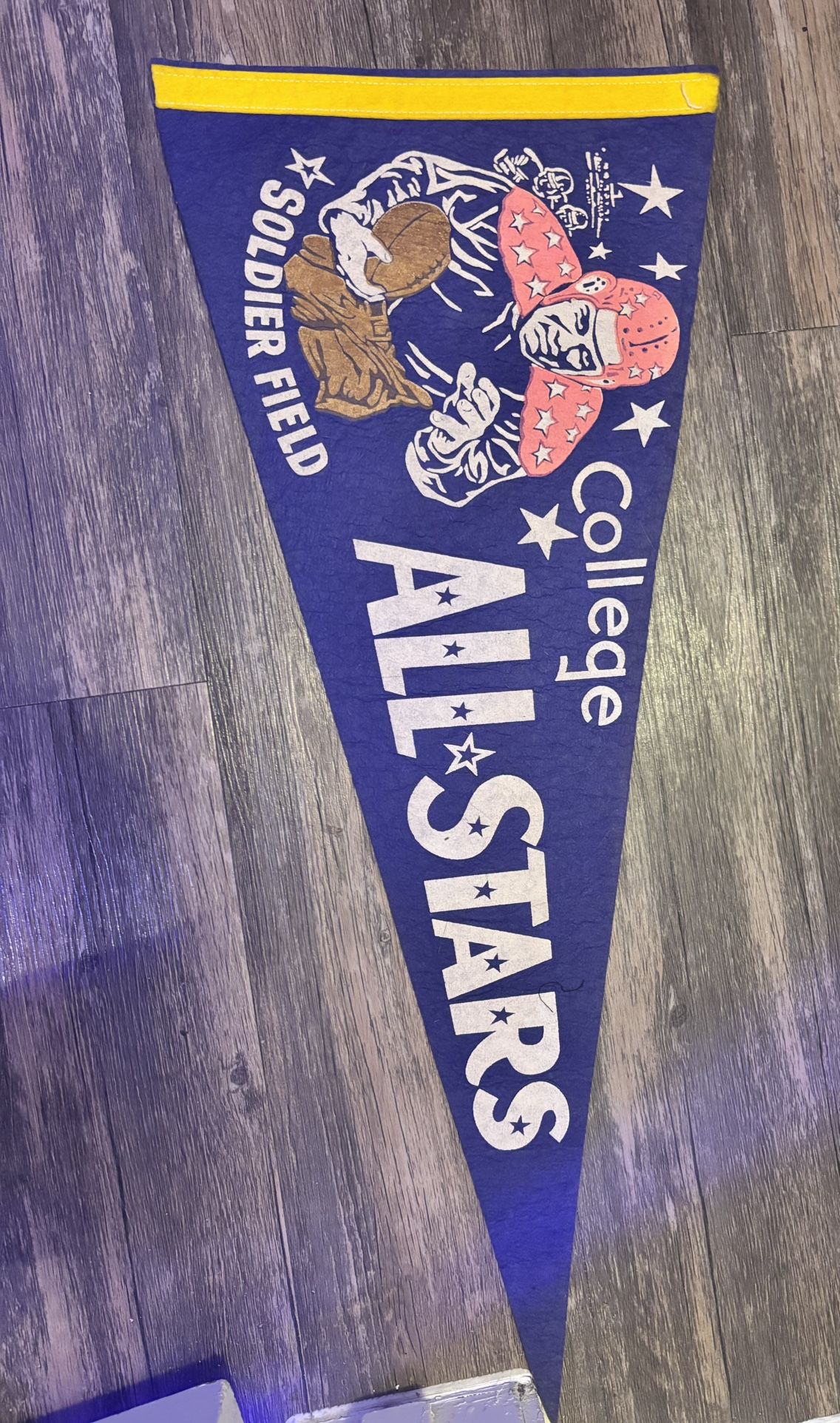 VINTAGE PENNANT FELT NCAA College ALL STARS Vintage SOLDIER FIELD Logo