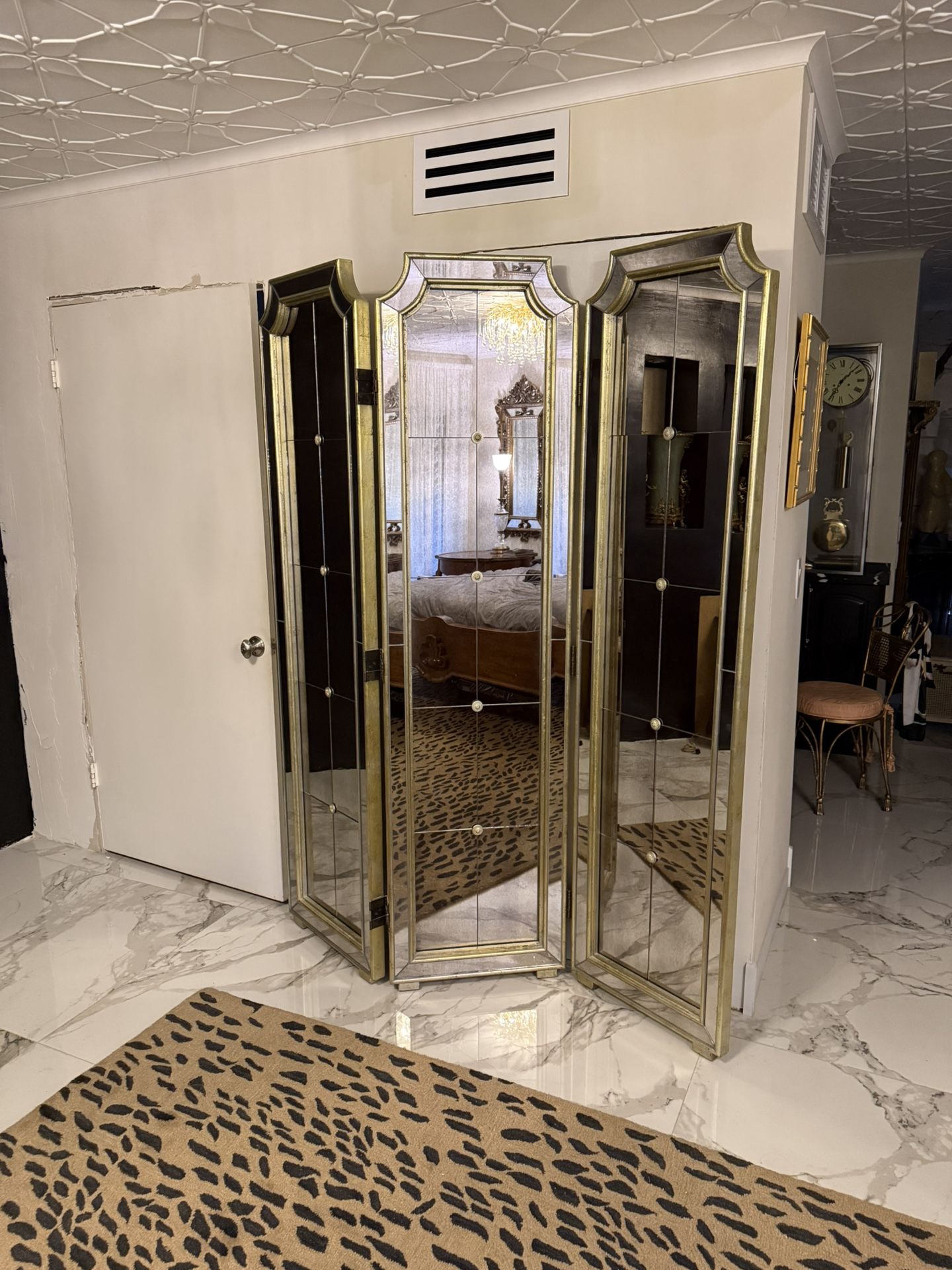 Z Galleries Hollywood Regency style 3 panel mirrored screen