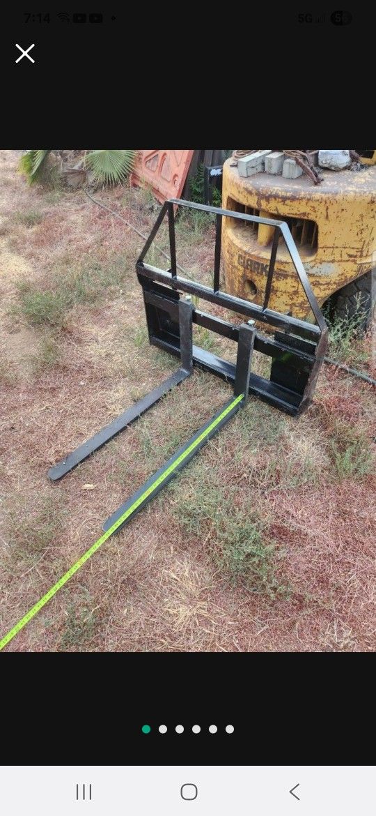 Pallet Forks. Skid Steer Forks 42" New. Bobcat. Forklift
