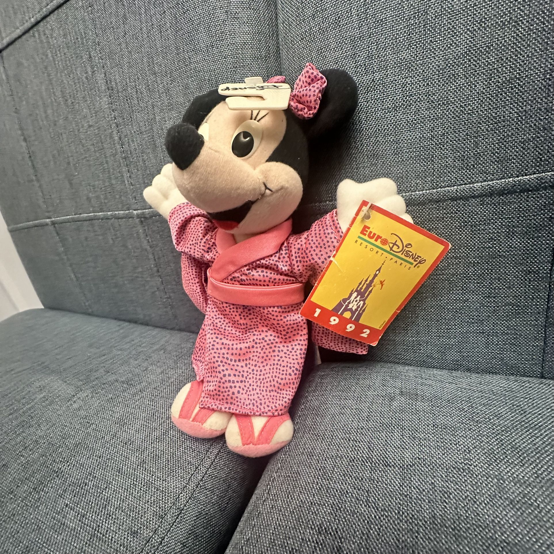 Rare VTG Disney Mickey's World Tour Minnie Mouse Japanese Plush Figure...