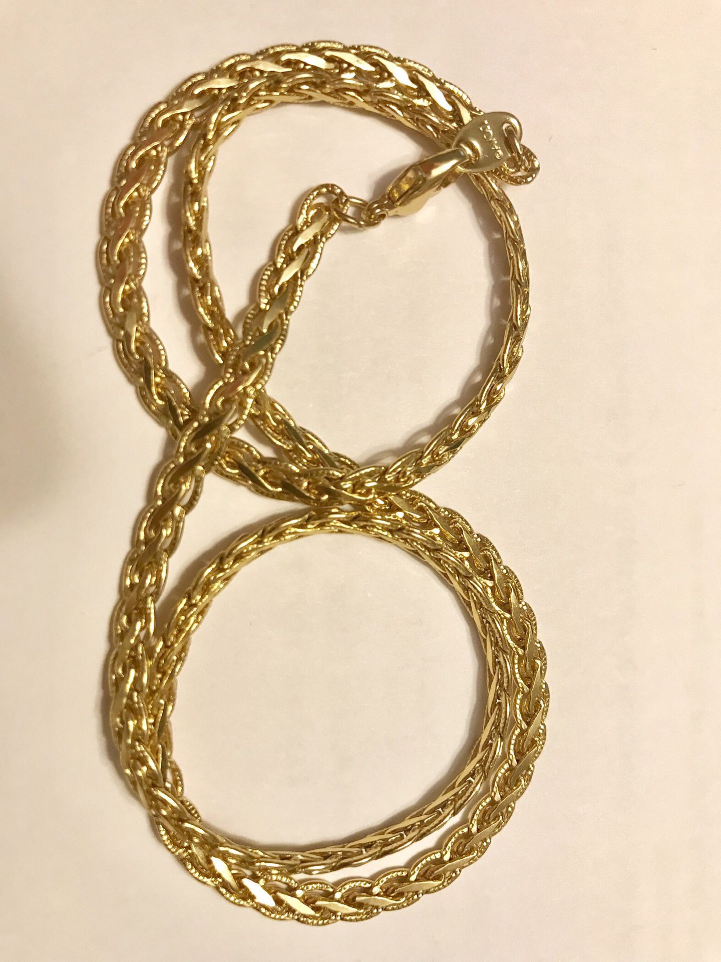 Avon Gold tone 19” chain