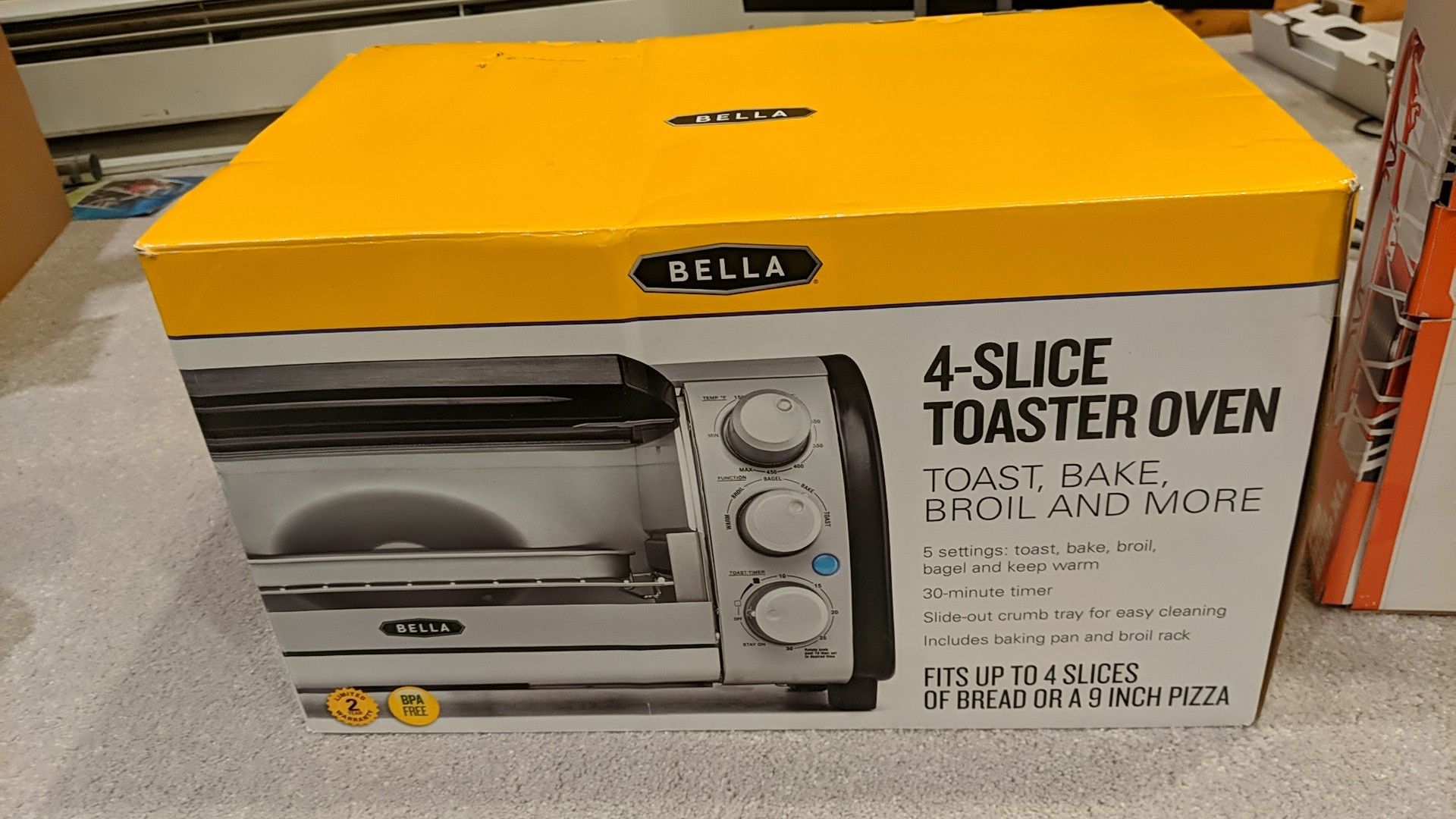 Bella 4-slice toaster oven -new