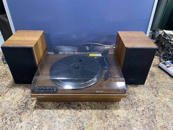 Toshiba TY-LP200 Bluetooth Turntable with Stereo Bookshelf Speakers
