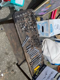 1/4 & 3/8 socket sets, mixed wrench set, 1/4 drives