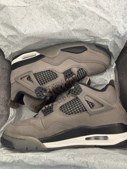 Air Jordan 4 Retro Size 9.5 New