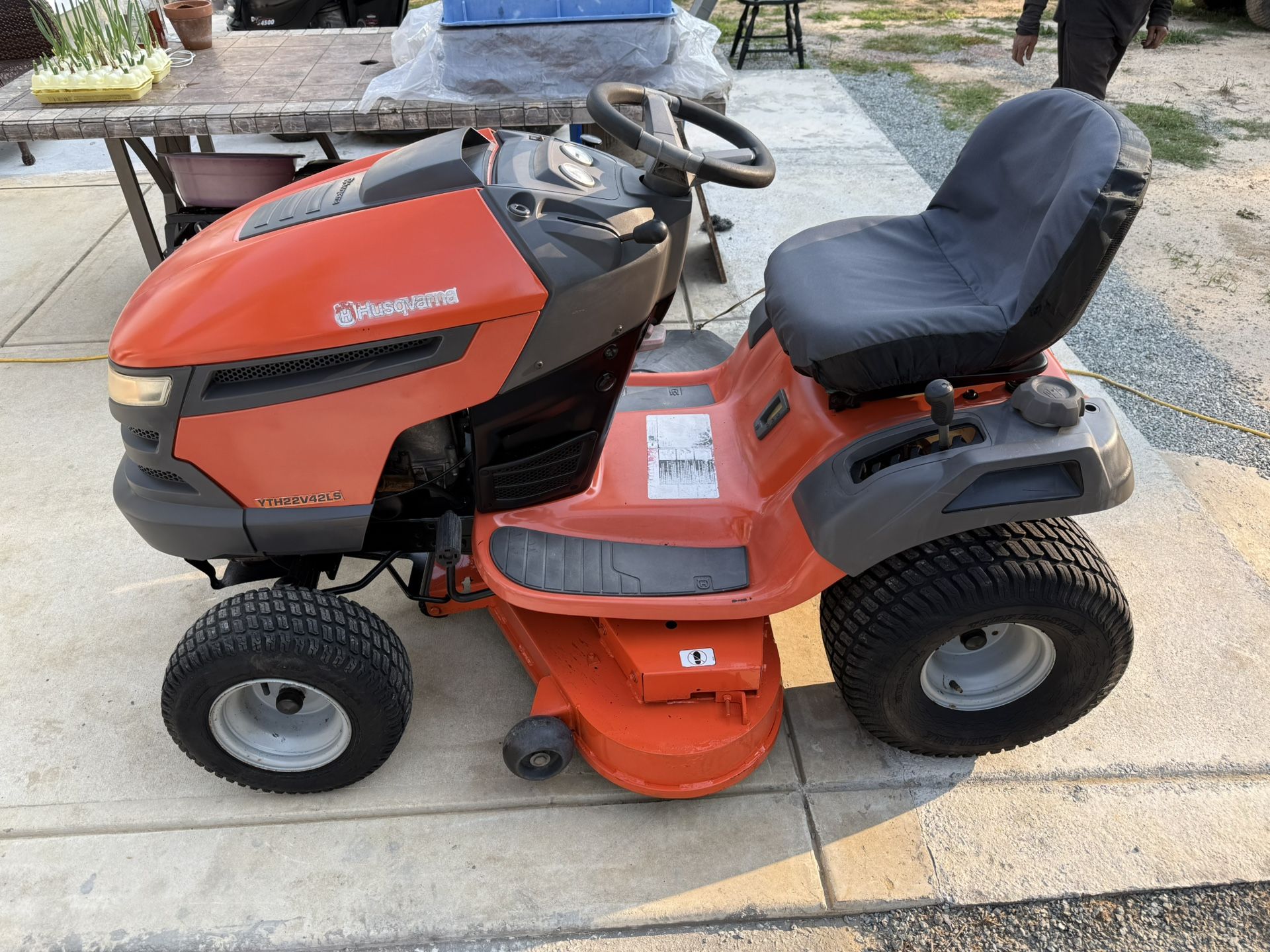 Husqvarna YTH 22V42LS Model 2008