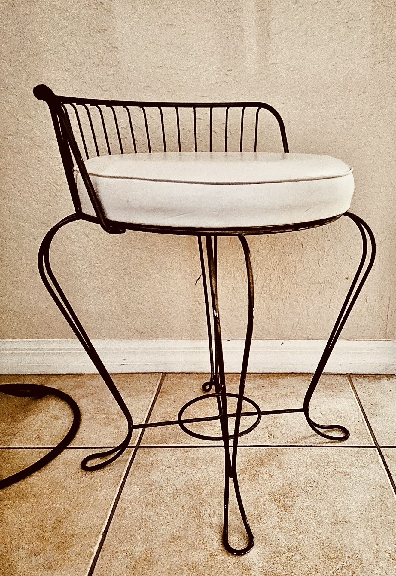  Vintage 1960’s Brass & Faux Leather Vanity Seat/Stool In Gorgeous Condition!  No flaws on original seat, no flaws on  original brass 