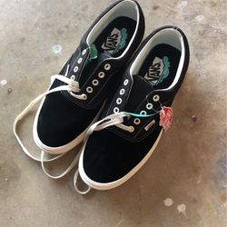 Brand New Vans Skate Shoes