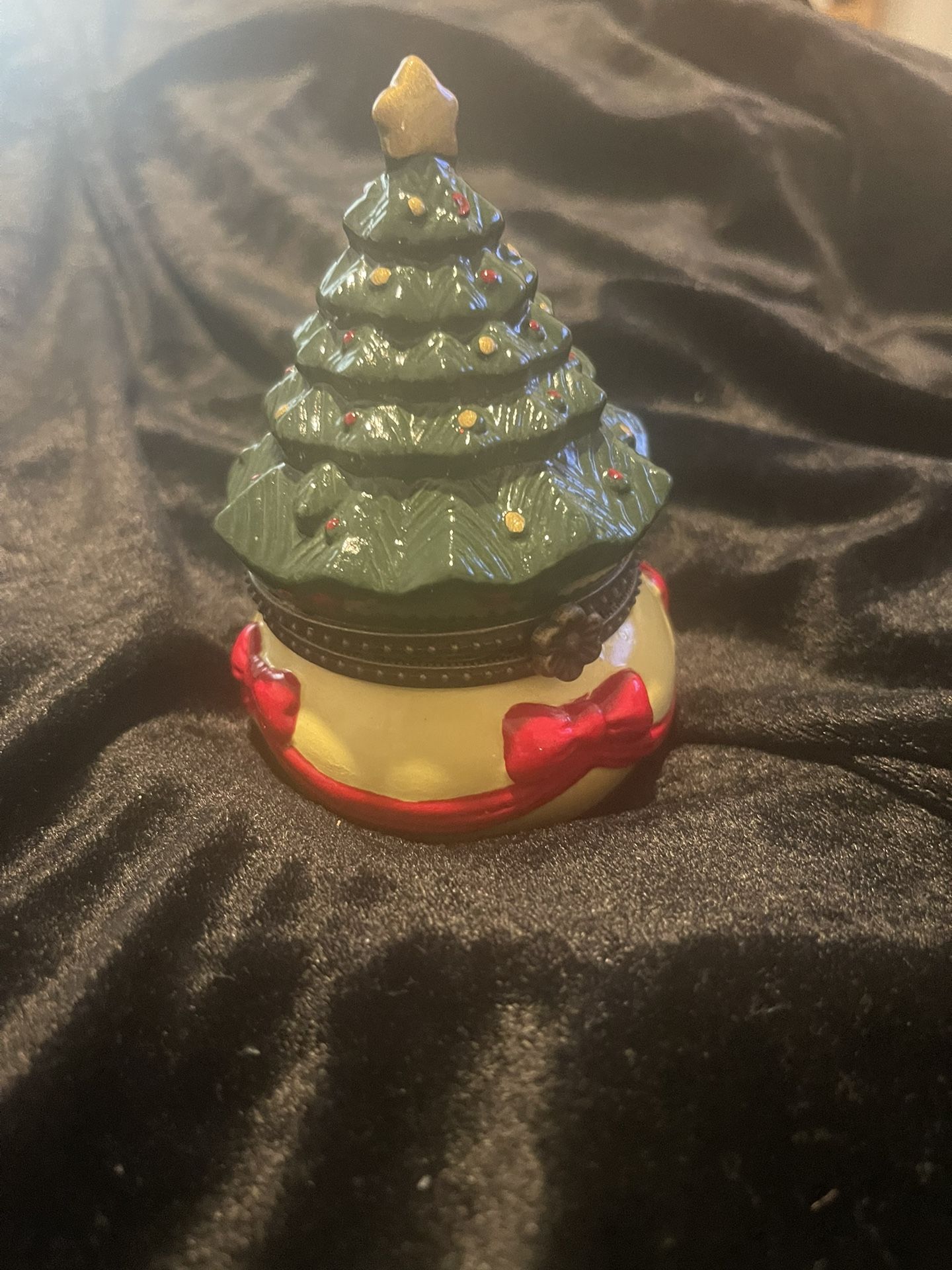 Mr Christmas 4” High Music Box
