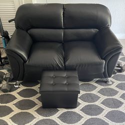 Couch + ottman + rug 