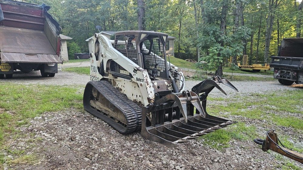 Bobcat T-300