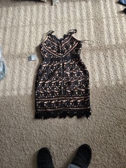 Womens Fancy Black Lace Dress Medium Size.