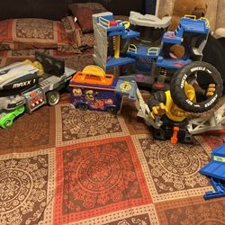 Space Max 1 ,Tony’s Tacos Truck ,Batman Toys House Outlet ,