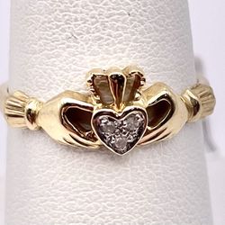 10K Claddaugh Ring Size 7 with 0.02CT