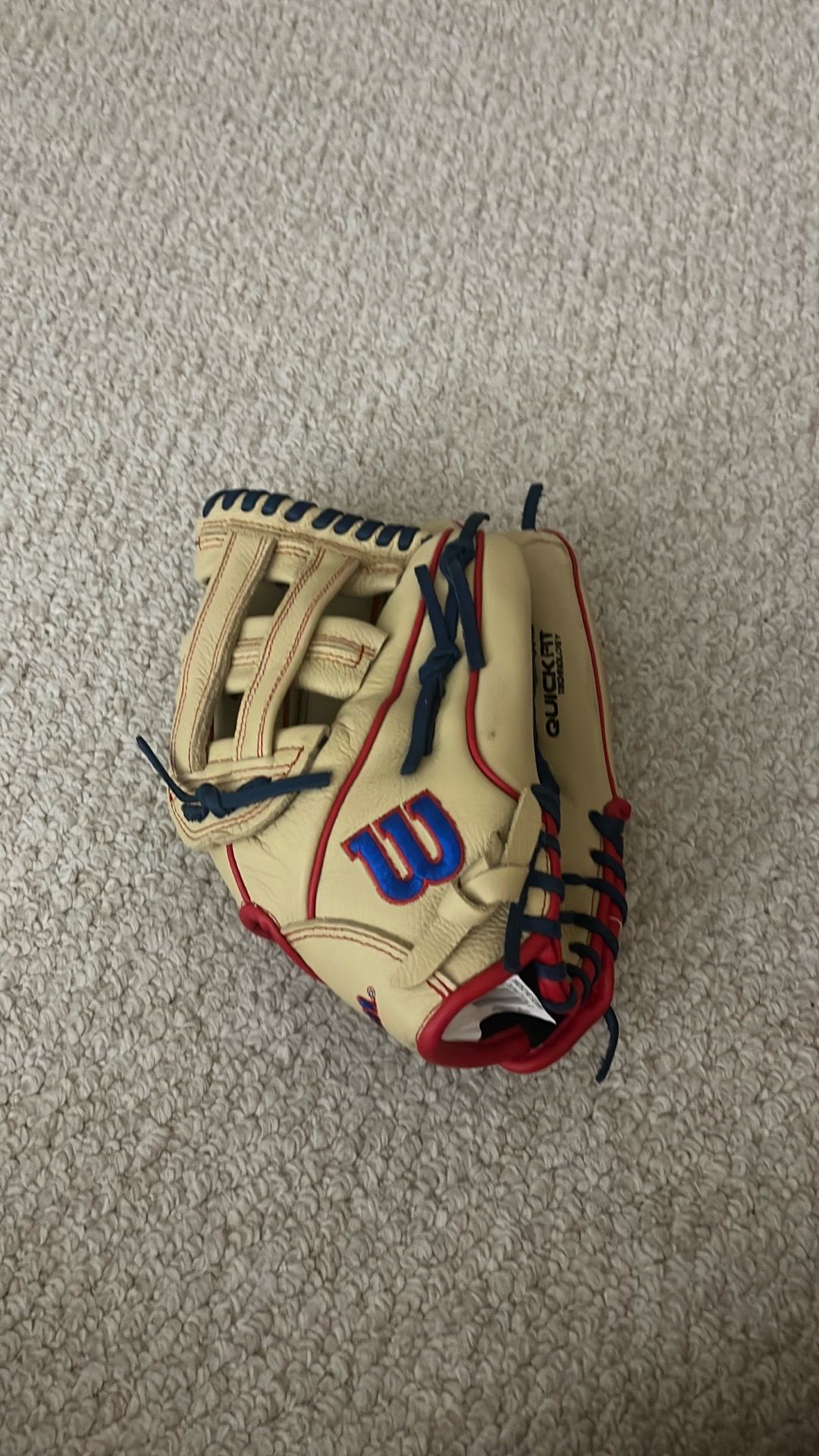 Baseball glove